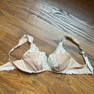 Nude lace bra with slight padding